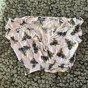 Purple floral, V-neck crop top with details sleeve